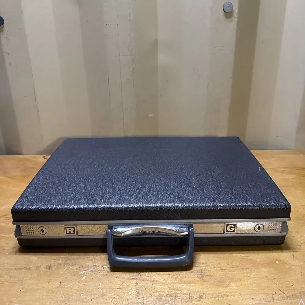 Vintage Samsonite Hardshell Briefcase 18” X 13” X 3.5”